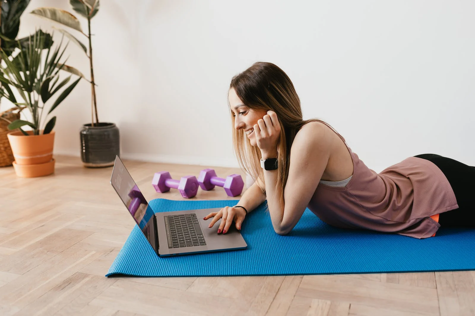 working out while working